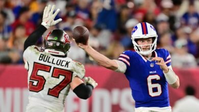 Informe: factura para cortar QB Shane Buechele