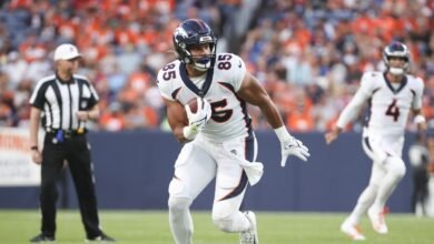 Los asaltantes firman Te Albert Okwuugunam, WR Kawaan Baker