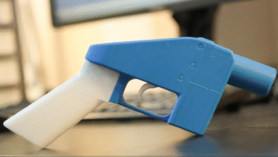 Las nuevas afirmaciones de avance de las huellas dactilares incluso las armas impresas 3D destrozadas aún podrían susurrar detalles de su origen a expertos forenses