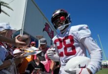 Shilo Sanders expulsó del juego de pretemporada de Buccaneers por lanzar un golpe