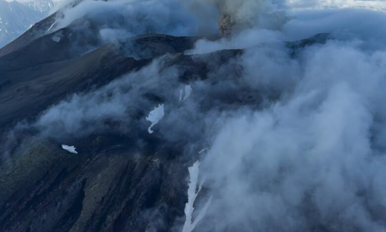 El volcán en el Lejano Oriente de Rusia estalla por primera vez en siglos El volcán en el Lejano Oriente de Rusia estalla por primera vez en siglos
