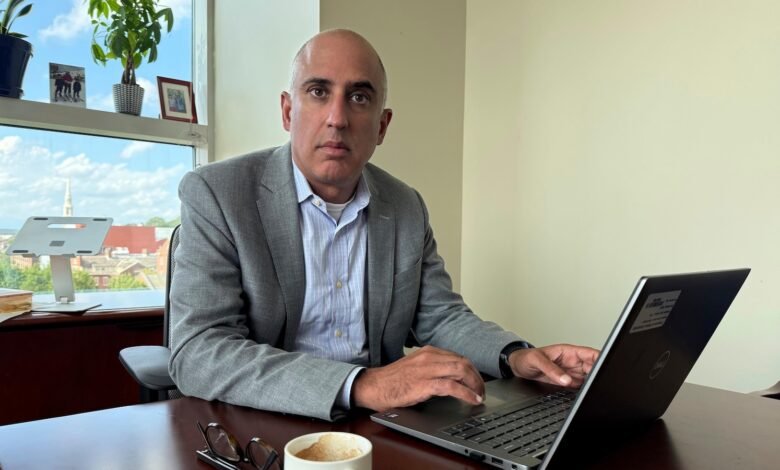 El estudio dice que los chatbots de IA son inconsistentes en el manejo de consultas relacionadas con el suicidio