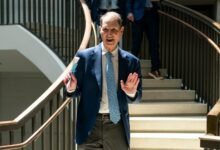 Wyden golpea a Duge por el manejo ‘imprudente’ de los datos del Seguro Social