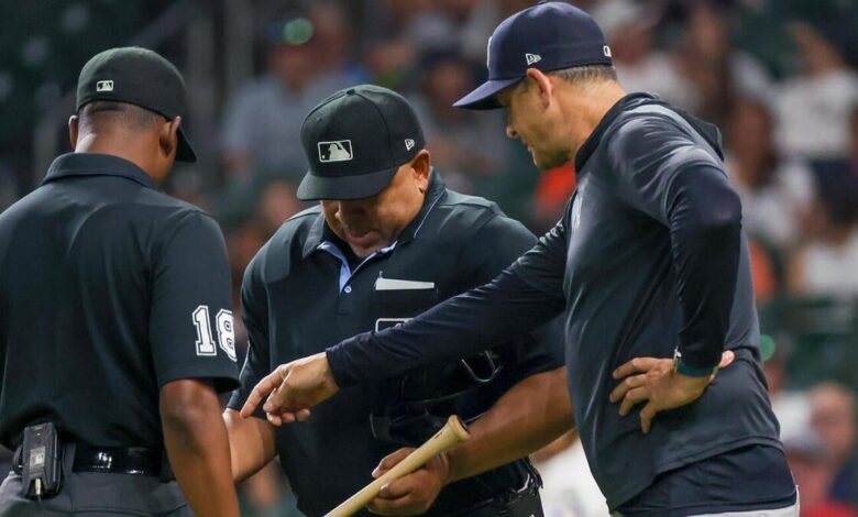 Los árbitros confiscaron el bate de Taylor Trammell de Astros después de que el gerente Yankees Aaron Boone pidió que lo revisara Los árbitros confiscaron el bate de Taylor Trammell de Astros después de que el gerente Yankees Aaron Boone pidió que lo revisara