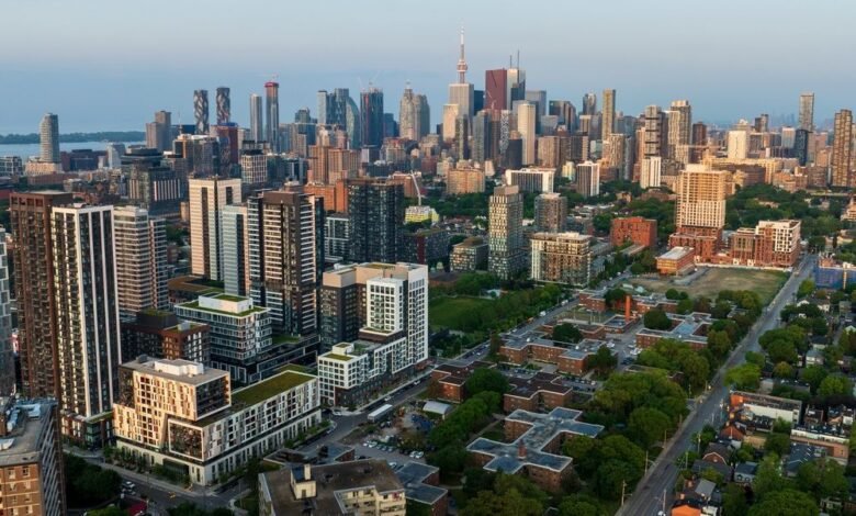 Los canadienses se niegan a aceptar la verdad y escribir su propiedad, y las ventas están sufriendo como resultado.