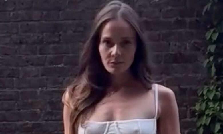 La hija de Gordon Rams, la Navidad muestra abdominales con cuidados rocosos en bikini nupcial antes del matrimonio La hija de Gordon Rams, la Navidad muestra abdominales con cuidados rocosos en bikini nupcial antes del matrimonio