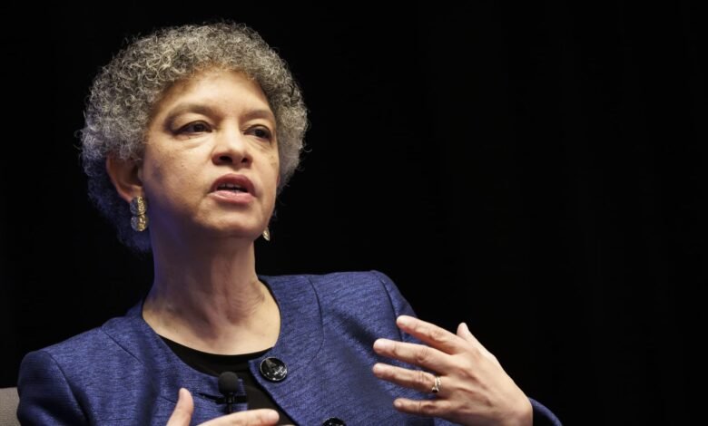 El presidente de Boston Fed, Collins, ve precaución en los recortes de tasas de interés futuras