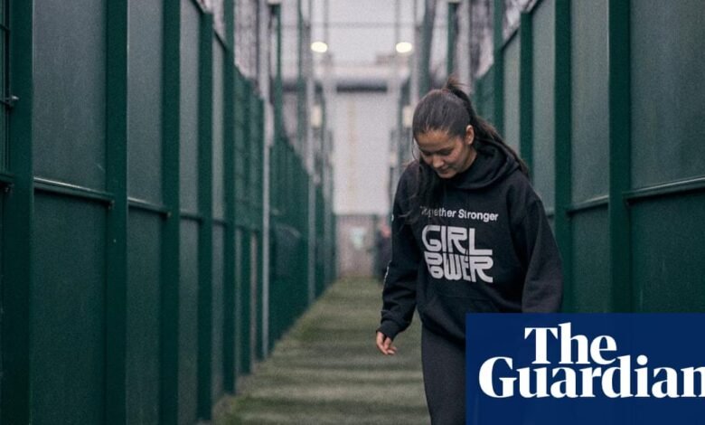 ‘Estaba perdido pero el fútbol me dio fuerza’: mujeres refugiadas afganas en su lucha por el reconocimiento | Fútbol femenino