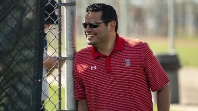 Se informó que el asistente de GM Red Sox, Eddie Romero