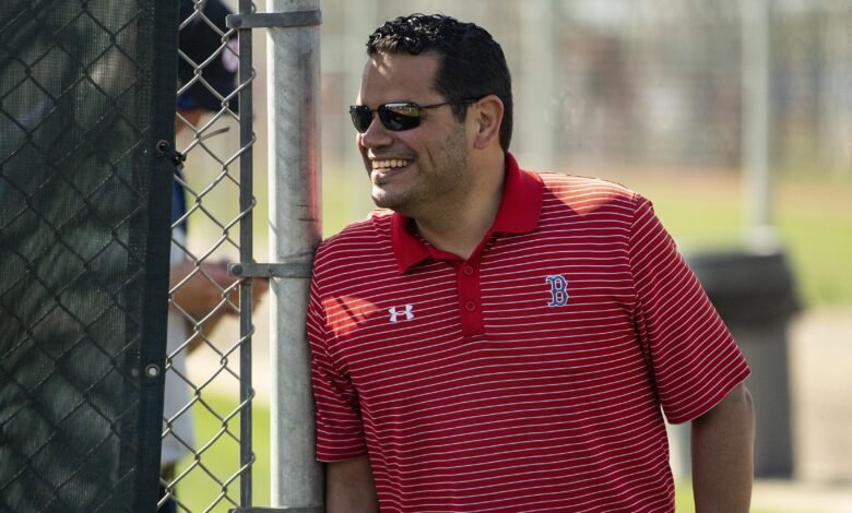 Se informó que el asistente de GM Red Sox, Eddie Romero Se informó que el asistente de GM Red Sox, Eddie Romero
