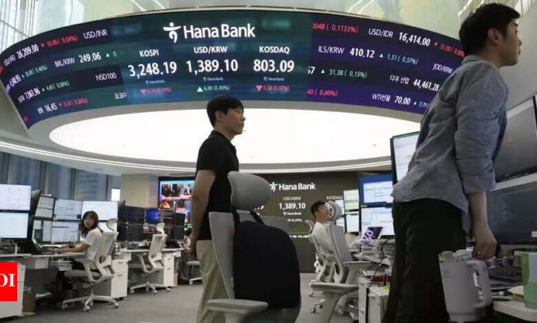 Mercado de vigilancia: las acciones asiáticas se recuperaron cuando el combustible tecnológico recibió; El petróleo subió cuando Ucrania estableció un objetivo de la refinería rusa. Mercado de vigilancia: las acciones asiáticas se recuperaron cuando el combustible tecnológico recibió; El petróleo subió cuando Ucrania estableció un objetivo de la refinería rusa.