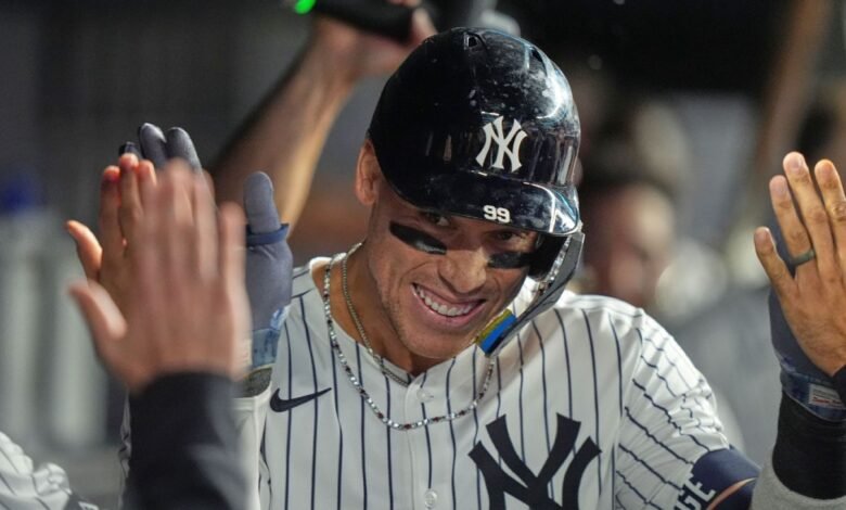 El juez de Aaron ata a Joe DiMaggio para el cuarto en la lista de hogares de los Yankees El juez de Aaron ata a Joe DiMaggio para el cuarto en la lista de hogares de los Yankees