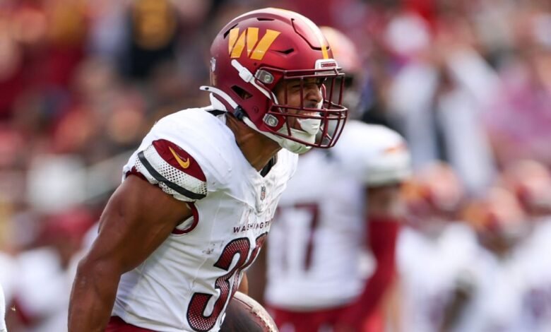 Fuente: los comandantes tienen miedo de Austin Ekeler arrancado de Aquiles