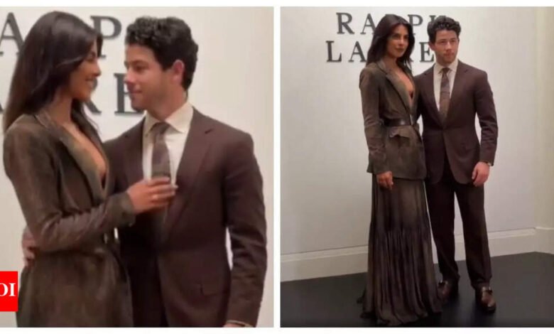 La aparición en la Semana de la Moda Ralph Lauren de Ralph Lauren de Priyanka Chopra y Nick Jonas recuerda a los fanáticos su icónica Gala Met.