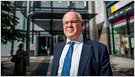 La FCA del Reino Unido ha mejorado su proceso de registro de cifrado, reduciendo los tiempos de aprobación y aumentando la tasa de aceptación después de las críticas, fue demasiado lento y restrictivo (Martin Arnold/Financial Times)