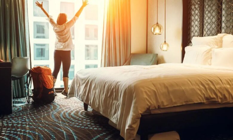 El hotel permanece para una habitación con una tasa de impuestos de hasta 7,500 yenes.