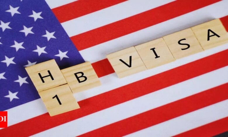 La tarifa H-1B aumenta un pequeño beneficio de los indios. La industria ayuda a aumentar la entrega costera: inteligencia Crisil.