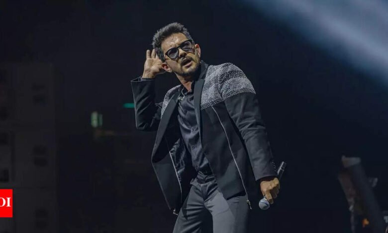 Aditya Narayan admite que a la edad de 18 años, una fama repentina le dio una gran arrogancia: “Nunca ahorré dinero, gastando Rs 75,000 por mes”.