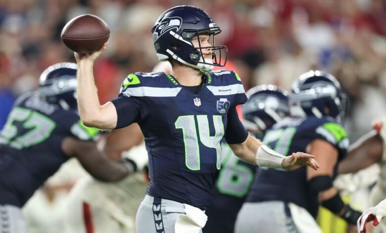 Darnold dirigido con calma de Seahawks en comparación con el cardenal