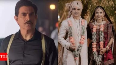 Conoce a Munish Chowdhury: Freddy Sodwallah protagonizada por ‘Bolly of Bollywood ba *** ds’ está casado en 54. Hindi Movie News