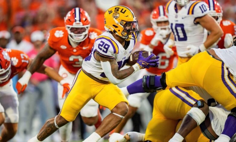 Fuente: LSU RB Durham (tobillo) sospecha que juega contra la señorita