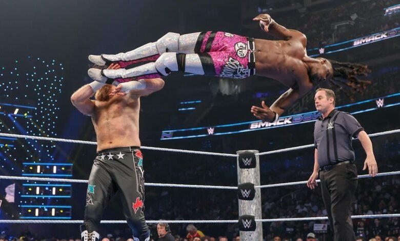 WWE SmackDown Takeaways: Evans roba el espectáculo; Vaquer-Stratton set para la joya de la corona