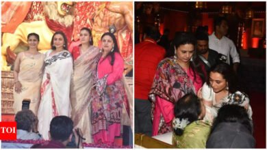 Kajal, la reina Mukherjee e Ian Mukherjee Family Family Puja, Miss Dev Mukherjee comparten los momentos sinceros durante el festival. Noticias de la película hindi