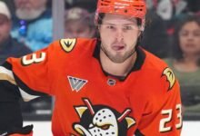Anaheim Ducks, Mason McTavish está de acuerdo con seis años de extensión.