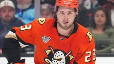Anaheim Ducks, Mason McTavish está de acuerdo con seis años de extensión.