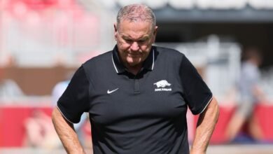 El entrenador de incendios de Arkansas, Sam Pittman, nombra a Bobby Petrino Interim