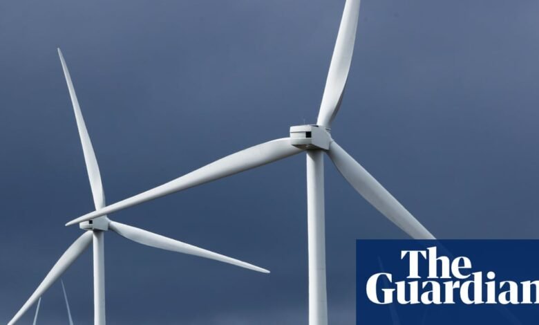 El trabajo debe luchar contra los multimillonarios de derecha socavando net cero, dice Ed Miliband | Ed Miliband