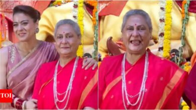 Tan pronto como Jaya Bachchan se rió frente a los paparazzi en el Durga Puja Pandal de Mumbai, los internautas exigieron un Oscar para Kazol – Ver |