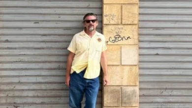 Ethan Hoque hizo un comentario raro sobre su división pública de la ex esposa Uma Thurman: “Se siente peligroso y emocionante”
