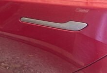 El amante demandó a Tesla sobre la manija de la puerta equivocada.