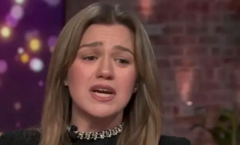 Kelly Clarkson regresó a la pantalla un mes después de la trágica muerte de su exhusband