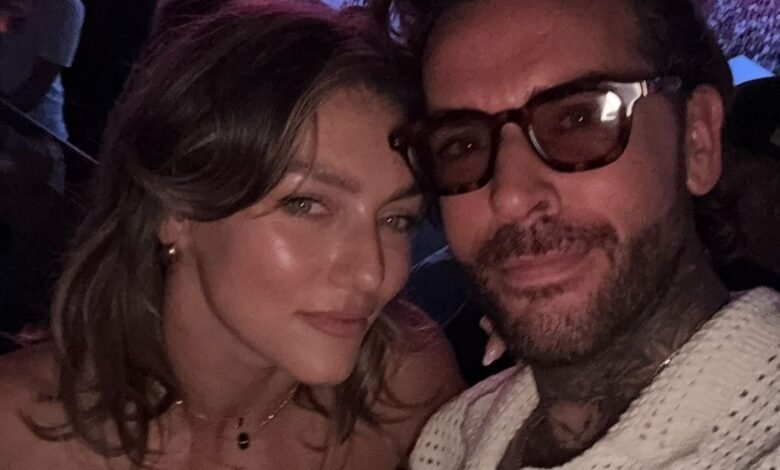Estrictamente Pete Wicks y Jovita Pristal finalmente confirma el romance con besos humeantes en el escenario