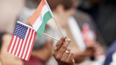 Los trolls de ‘obstruir el inodoro’ golpearon a los titulares de visas indias corriendo hacia nosotros