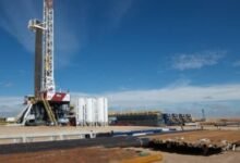 Big Oil recorta las mordeduras de aceite de $ 60