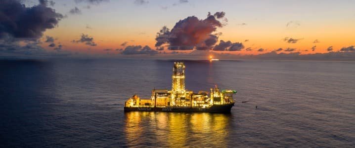 Chevron Flags $ 400 millones golpe de Hess Megadeal