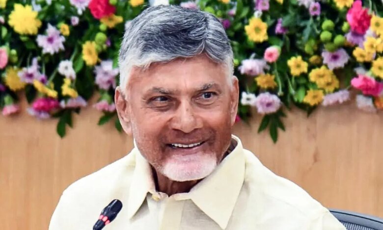 Naidu ofrece la motivación de los agricultores para reducir la urea.