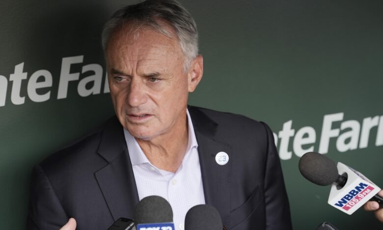 Se informó que los jugadores de MLB vieron la búsqueda del salario en la negociación de CBA como ‘Declaración de guerra’. Se informó que los jugadores de MLB vieron la búsqueda del salario en la negociación de CBA como ‘Declaración de guerra’.