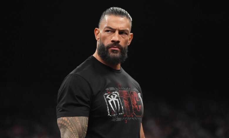 Roman Reigns anunciados en el póster de WWE Crown Jewel en medio del ángulo de lesiones, Rumores de devolución