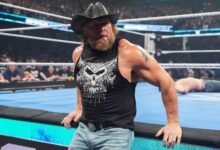 Brock Lesnar se rasga los pantalones entregando F5 a R-verdad en WWE Smackdown