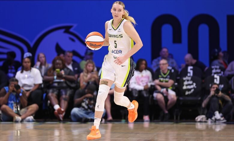 Paige Bueckers hizo historia en el partido final de la temporada de novato de la WNBA cuando Wings derrotó a Mercury