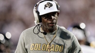 Deion Sanders es llamado por fanáticos de CFB para manejar los relojes pobres en Colorado