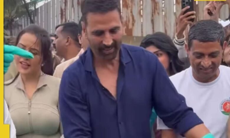 Akshay Kumar limpió la playa de Juhu en Mumbai un día después de Ganapati Biswas