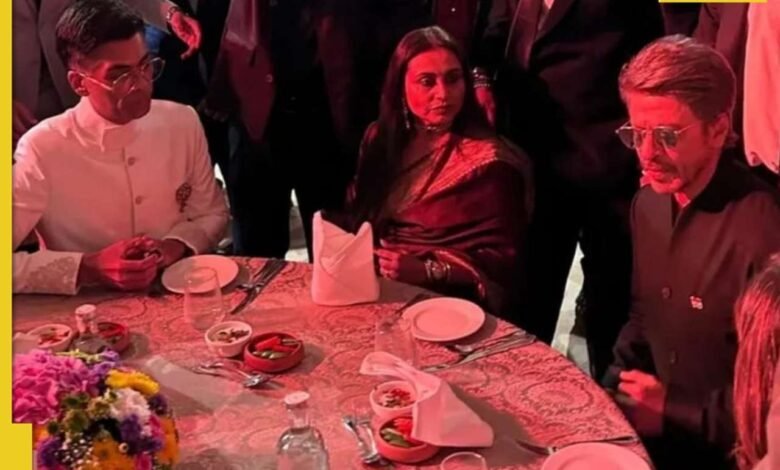 Shah Rukh Khan Rani Mukherjee, cena con Karan Johar en Rashtrapati Bhavan Después del Premio Nacional, la imagen se ha vuelto viral. Shah Rukh Khan Rani Mukherjee, cena con Karan Johar en Rashtrapati Bhavan Después del Premio Nacional, la imagen se ha vuelto viral.