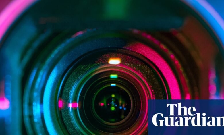 Cámaras espías: ¿Te están observando? – Podcast | Mujer Cámaras espías: ¿Te están observando? – Podcast | Mujer