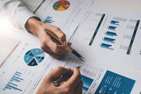 Kommunalkredit y Unigea Rumania acceden al cierre financiero en proyectos solares.