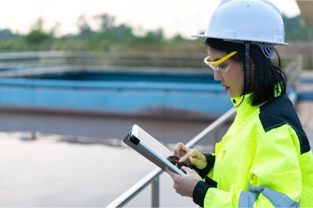 ABB abre la línea del generador de energía hidroeléctrica en la fábrica de motores de anillo en España